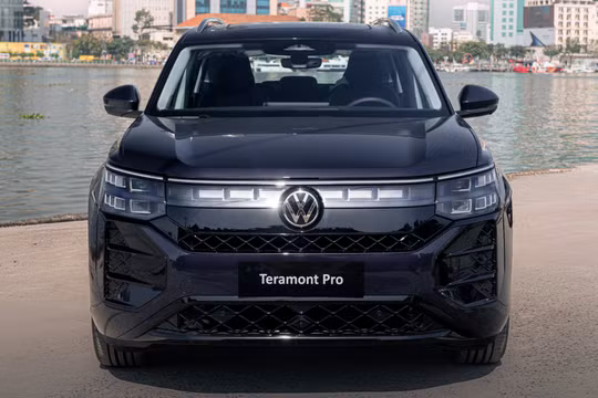Porsche 911 GT3 RS và những xế hộp tiền tỷ chiếm sóng thị trường ô tô mới tháng 3
