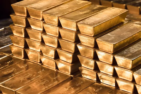 Giá vàng thế giới sáng 21/9 giảm xuống 4.373 USD/ounce, thấp hơn 5 USD/ounce so với sáng 19/9. Ảnh: Bloomberg.