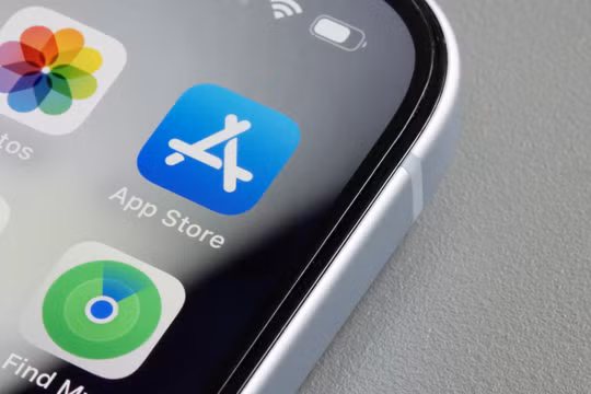 Tin nóng công nghệ 19/7: Apple, Google bị yêu cầu gỡ ứng dụng AI tạo ảnh khỏa thân giả