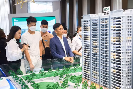 Hết thời hạn ưu đãi, người mua nhà đau đầu vì lãi suất thả nổi tăng