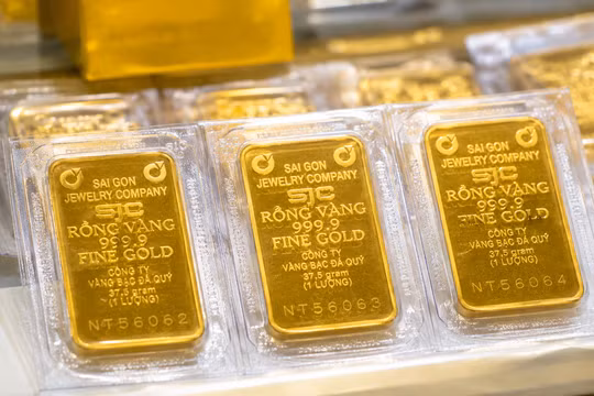 Giá vàng hôm nay 17/7: Vàng thế giới "thủng mốc" 4.000 USD/ounce, vàng SJC giảm 1,6 triệu đồng