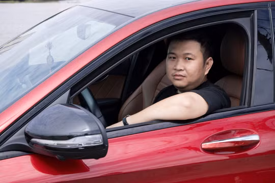Đến bây giờ tôi vẫn nhớ cảm giác khi lần đầu nhìn thấy cái tên "Thượng Tâm" xuất hiện trên trang báo điện tử. Khoảnh khắc ấy giống như lần đầu đem lòng thích một điều gì đó và bất ngờ nhận được hồi đáp.
