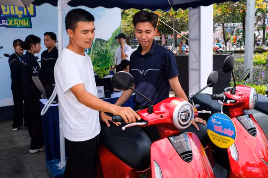 Tiền sạc rẻ hơn, xe điện có thực sự tiết kiệm hơn xe tay ga?