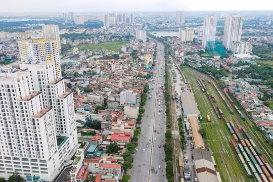 Quốc lộ 1A đoạn từ đường Vành đai 1 đến Cầu Giẽ dài khoảng 36,3km sẽ được mở rộng lên 90m. Nguồn: DTO