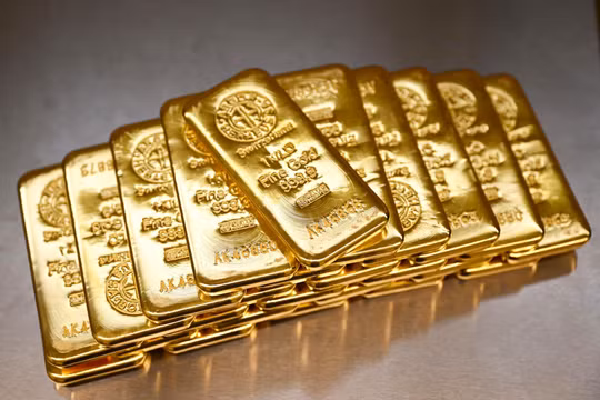Giá vàng thế giới sáng 11/9 giảm mạnh, lùi về 4.323 USD/ounce sau phiên tăng trước đó. Ảnh: Reuters.