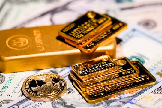 Giá vàng thế giới hôm nay 20/8 tăng mạnh, vượt mốc 4.500 USD/ounce
