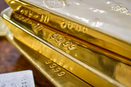 Giá vàng thế giới sáng 22/8 tăng mạnh, vượt mốc 4.600 USD/ounce