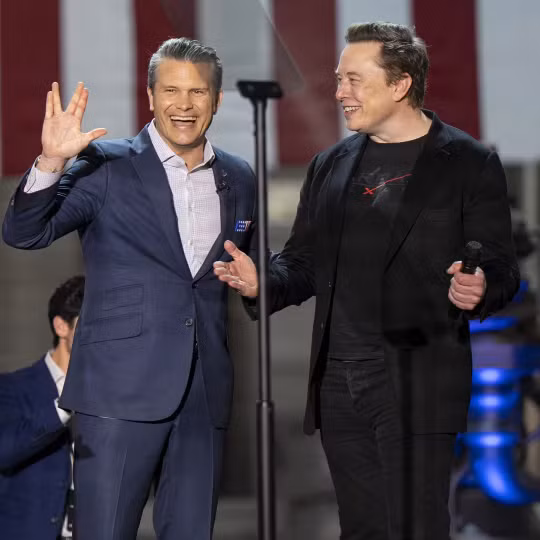 elon-musk-am-tham-dua-spacex-tien-sau-vao-co-may-chien-tranh-cua-lau-nam-goc-ra-sao-4.png