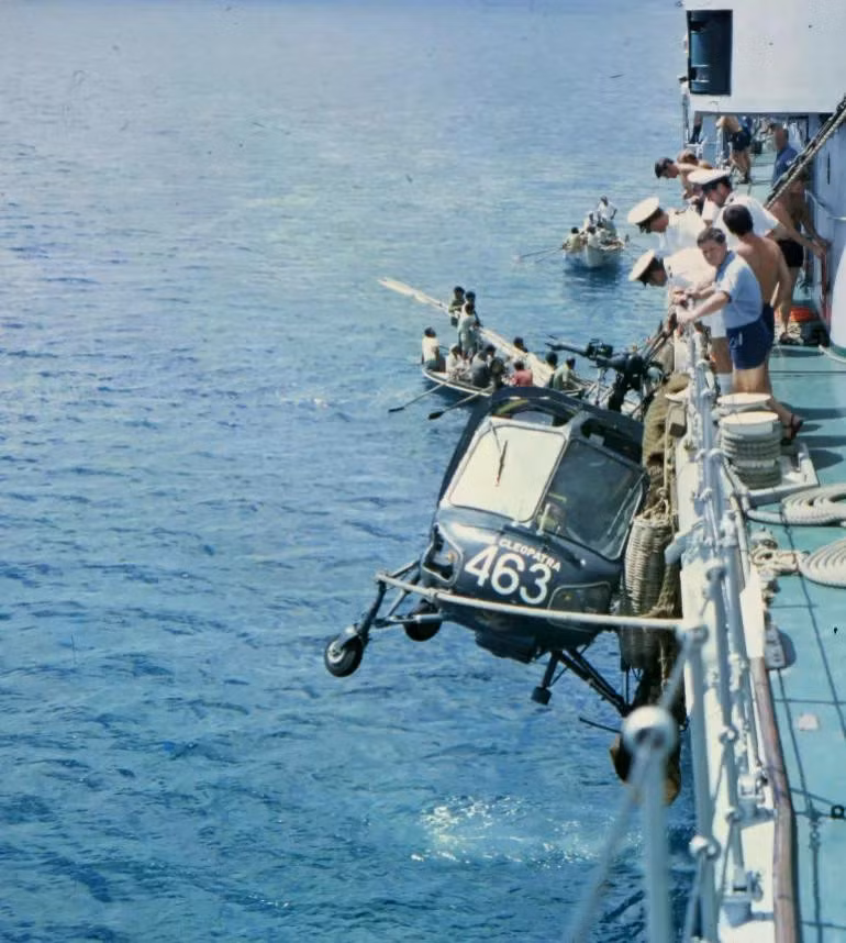 eo-bien-hormuz-bi-phong-toa-vu-khi-co-xua-dang-dinh-hinh-chien-tranh-hien-dai-4.jpg