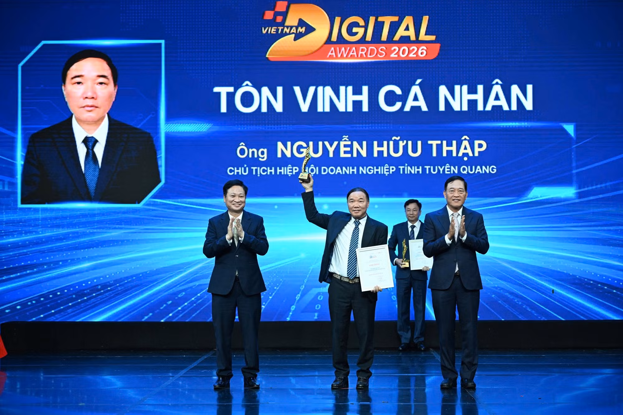 nguyen-huu-thap.jpg