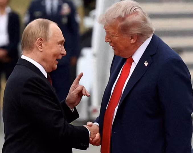 ong-trump-doi-chieu-voi-nga-ukraine-va-nato-doi-mat-phep-thu-moi.png