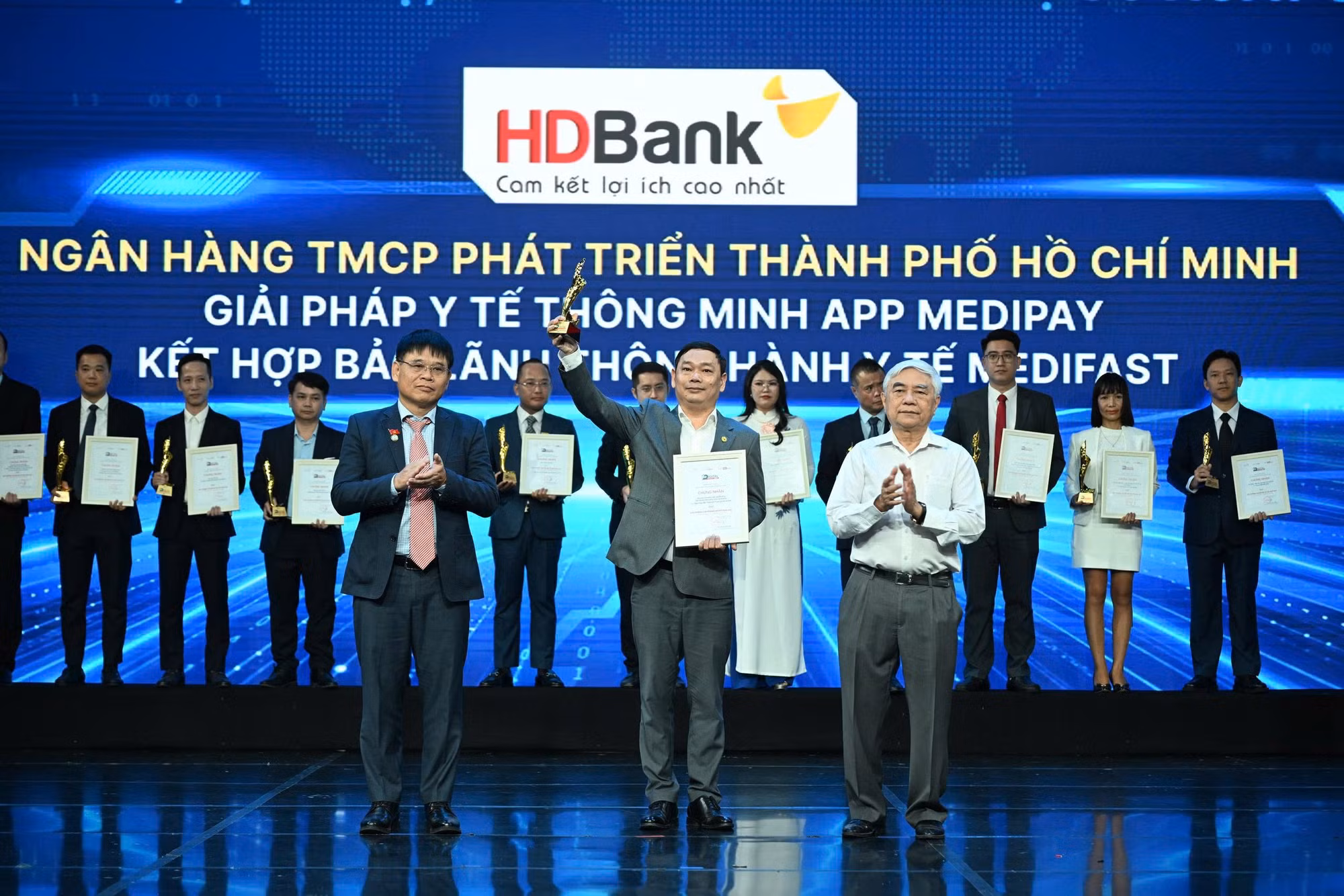 hdbank.jpg