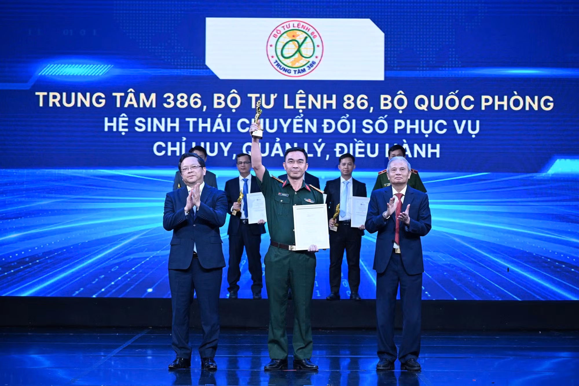 be-tu-lenh.jpg