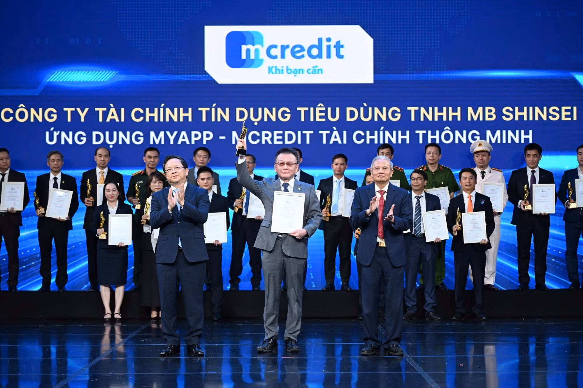 mcredit.jpg
