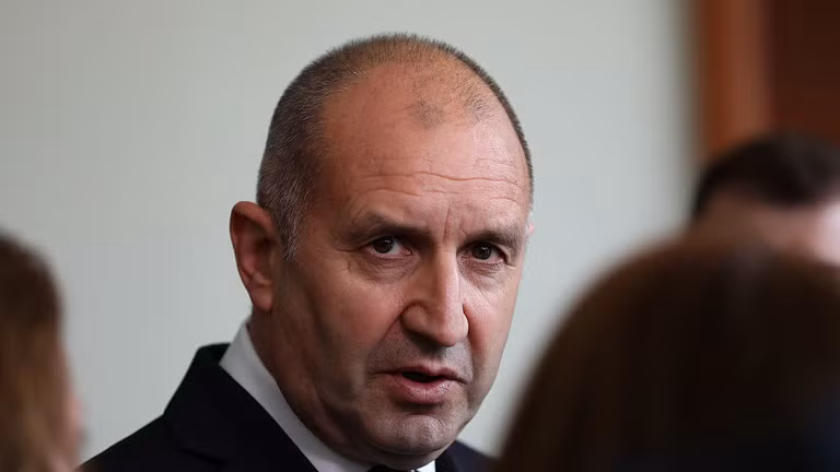 Tổng thống Bulgaria Rumen Radev tham dự Diễn đàn doanh nghiệp Sáng kiến ​​Ba Biển tại Warsaw, Ba Lan, ngày 29/4. Ảnh: Getty.