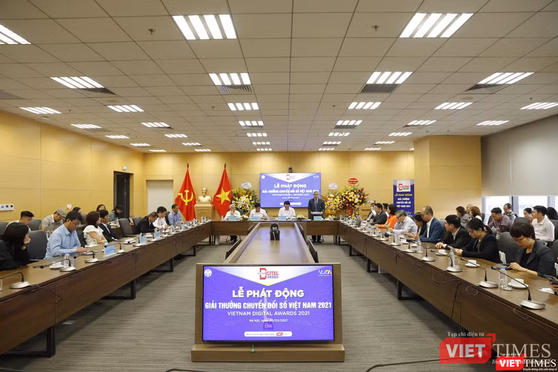 Toàn cảnh Lễ phát động Giải thưởng Chuyển đổi số Việt Nam (VDA) 2021.