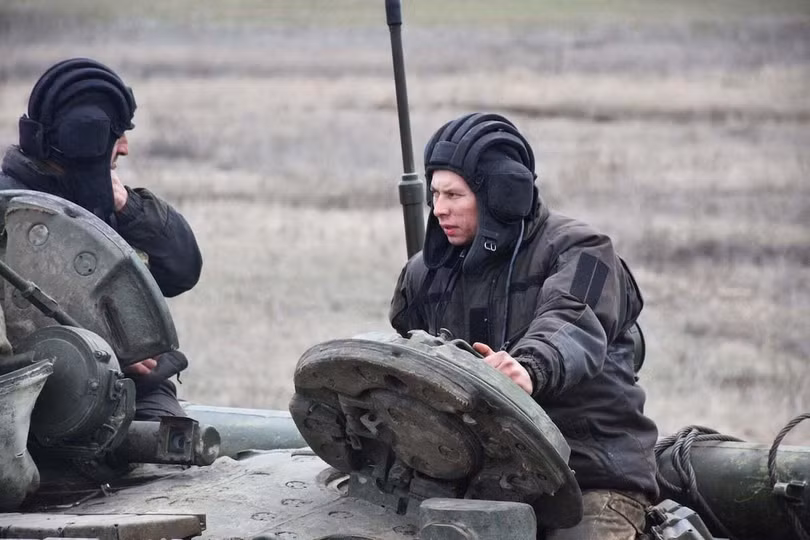 Binh sĩ Ukraine trong một cuộc tập trận ngày 18/4/2021 (Ảnh: AFP) Binh sĩ Ukraine trong một cuộc tập trận ngày 18/4/2021 (Ảnh: AFP)