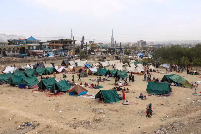Một công viên ở Kabul chật cứng người tháo chạy khỏi chiến sự đến từ các tỉnh phía Bắc (Ảnh: AP) Một công viên ở Kabul chật cứng người tháo chạy khỏi chiến sự đến từ các tỉnh phía Bắc (Ảnh: AP)