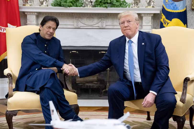 Tổng thống Trump trong cuộc gặp với Thủ tướng Pakistan tại Nhà Trắng (Ảnh: Washington Post)