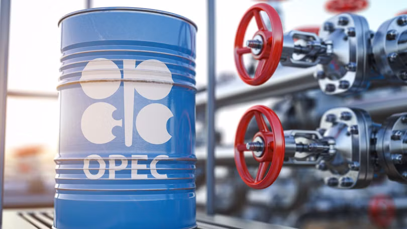 Việc Opec+ cắt giảm sản lượng dầu có thể gây cản trở nỗ lực chống lạm phát của Fed (Ảnh: Getty)