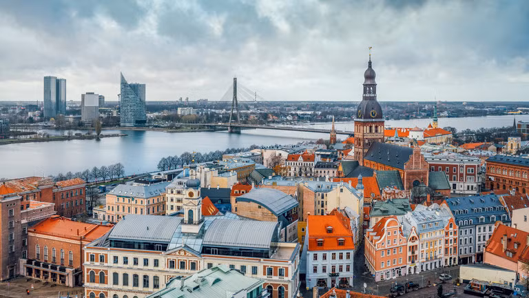 Một góc của trung tâm thủ đô Riga, Latvia. Ảnh: Getty.