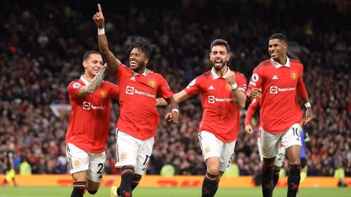 Fed ăn mừng bàn thắng cùng Antony, Bruno Fernandes và Marcus Rashford sau khi ghi bàn (Ảnh: Getty)