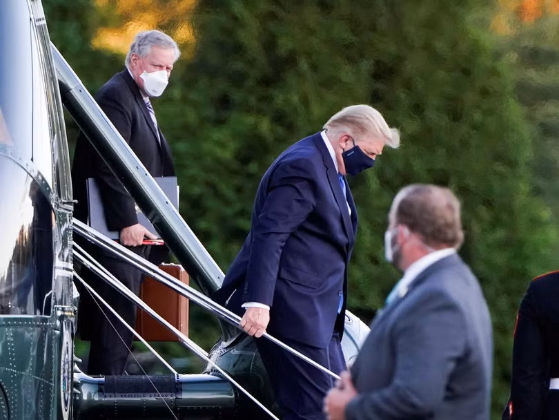 Tổng thống Mỹ Donald Trump tới viện quân y Walter Reed bằng máy bay trực thăng chuyên dụng (Ảnh: Business Insider)