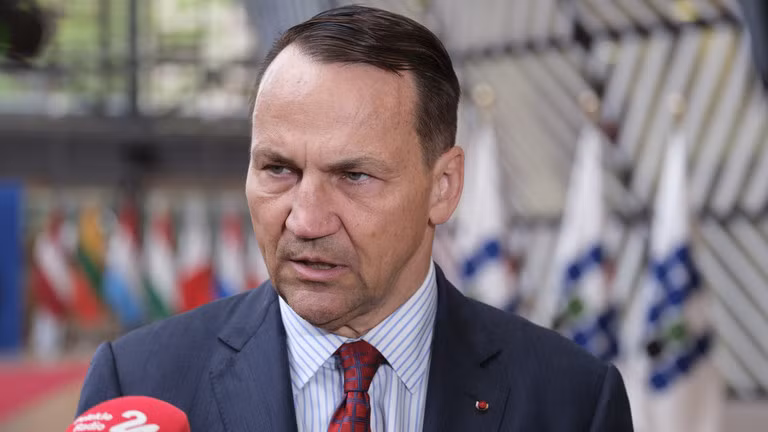 Bộ trưởng Ngoại giao Ba Lan Radoslaw Sikorski (Ảnh: Getty)