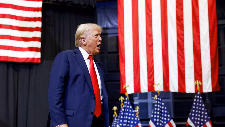 Cựu Tổng thống Mỹ Donald Trump tại một cuộc mít tinh ở Bozeman, Montana ngày 9/8 (Ảnh: Getty)