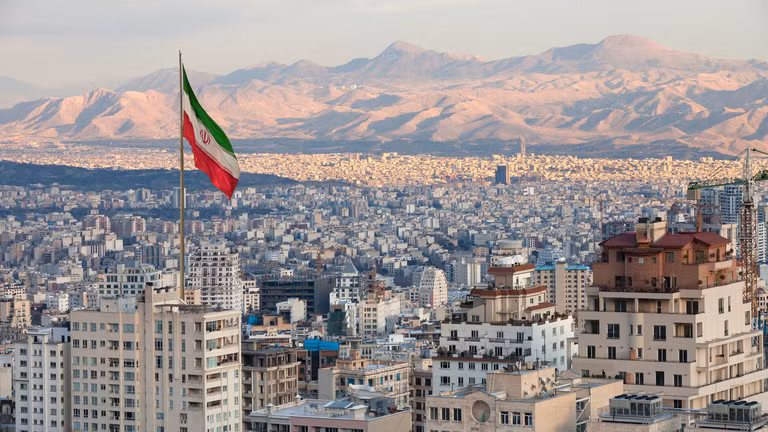 Iran đưa ra cảnh báo không phận với các phi công và cơ quan hàng không (Ảnh: Getty)