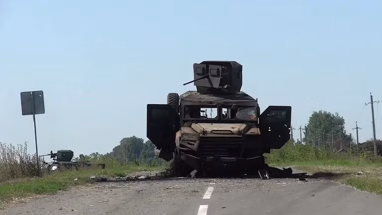 Xe quân sự Ukraine bị phá hủy ở vùng Kursk của Nga ngày 20/8 (Ảnh: Sputnik)