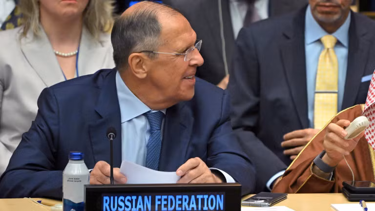 Ngoại trưởng Nga Sergey Lavrov tham dự phiên họp thứ 79 của Đại hội đồng Liên Hợp Quốc tại Trụ sở Liên Hợp Quốc, ở thành phố New York, Mỹ (Ảnh: Sputnik)