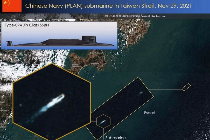 Ảnh vệ tinh được Sentinel-2 chụp lại cho thấy tàu ngầm Type 094 của Trung Quốc nổi lên ở eo biển Đài Loan (Ảnh: H.I Sutton)