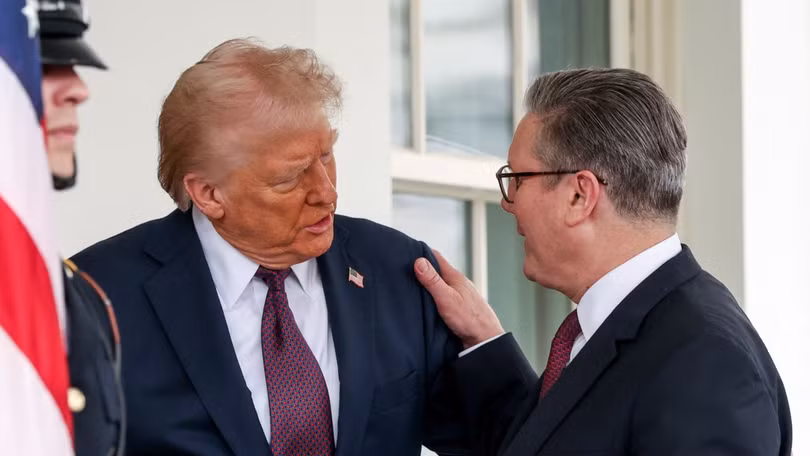 Thủ tướng Anh Keir Starmer trong cuộc gặp với Tổng thống Mỹ Donald Trump tại Washington. Ảnh: Sky News.