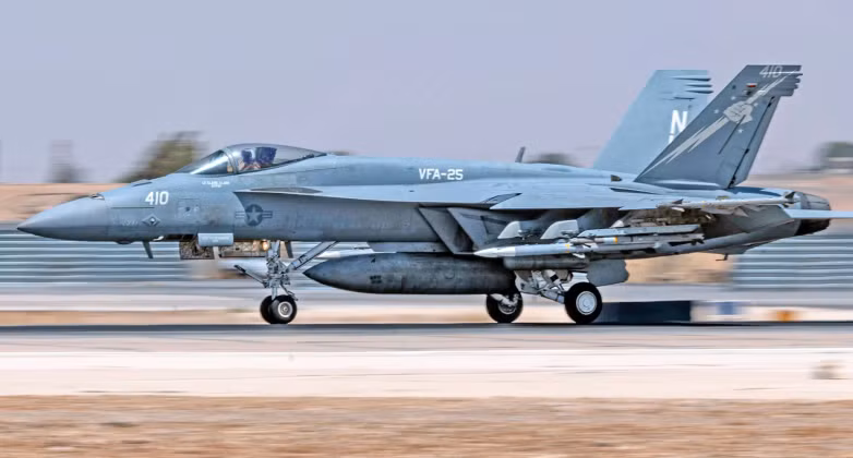 Máy bay chiến đấu F-18E Super Hornet của Hải quân Mỹ. Ảnh: MW.