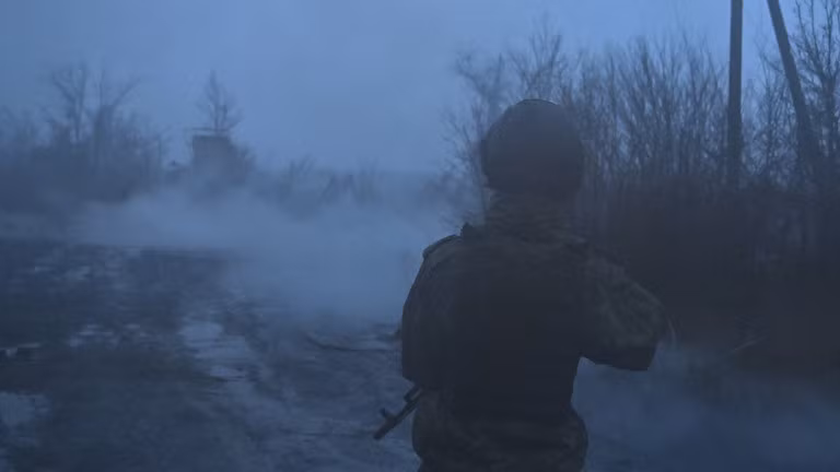 Năm lữ đoàn Ukraine gần như bị bao vây trong thị trấn Dmitrov. Ảnh: Sputnik.