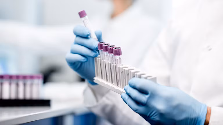 Các nghiên cứu tiền lâm sàng cho thấy loại vaccine mới có thể làm nhỏ khối u và làm chậm quá trình phát triển của chúng từ 60–80%. Ảnh: Getty.