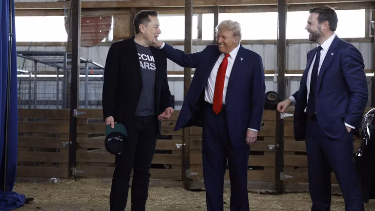 Tỷ phú Elon Musk trở thành người ủng hộ lớn cho chiến dịch tranh cử của ông Donald Trump (Ảnh: Getty)