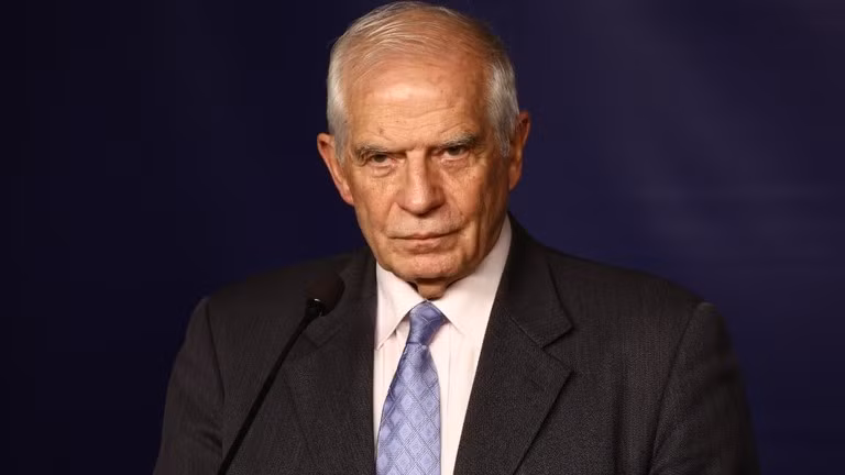Đại diện cấp cao EU về Chính sách đối ngoại và an ninh Josep Borrell trong cuộc họp báo tại Warsaw, Ba Lan vào ngày 12/11. Ảnh: Getty.