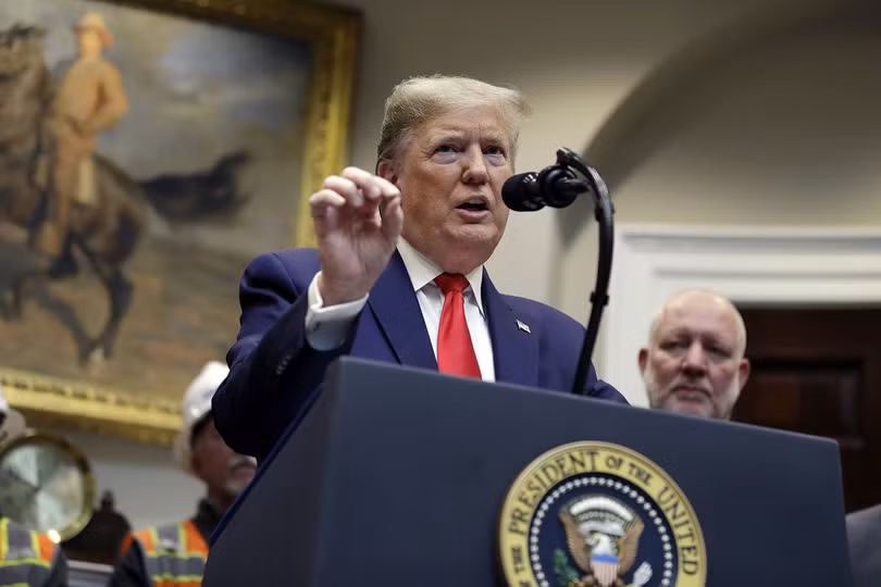 Tổng thống Mỹ Donald Trump phát biểu trước báo giới tại Nhà Trắng (Ảnh: Reuters)