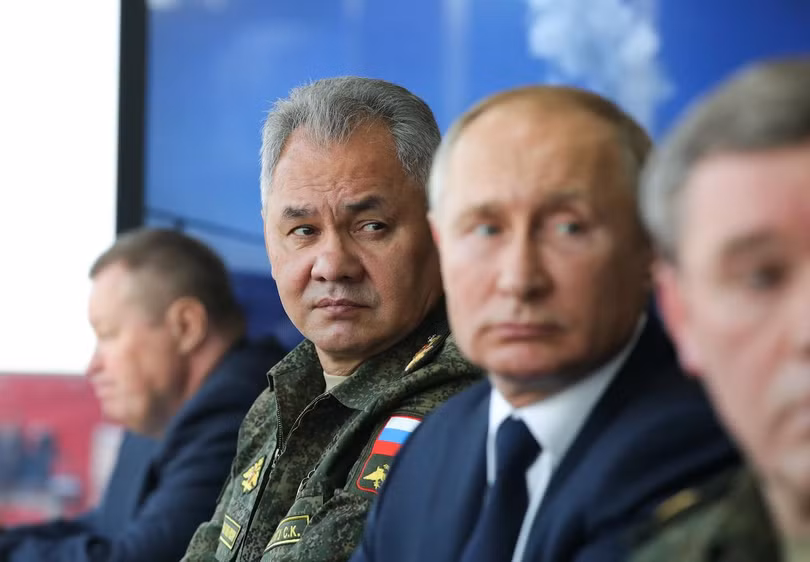 Bộ trưởng Quốc phòng Nga Sergei Shoigu và Tổng thống Putin trong năm 2020 (Ảnh: AFP) Bộ trưởng Quốc phòng Nga Sergei Shoigu và Tổng thống Putin trong năm 2020 (Ảnh: AFP)