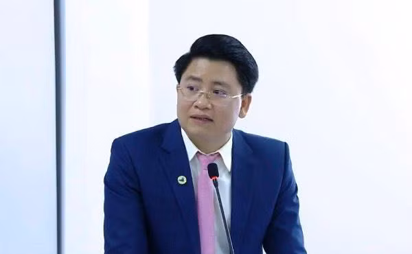 “Đừng ảo tưởng chuyển đổi số sẽ biến mình thành con rồng. Nhiều doanh nghiệp chuyển đổi số không sao, nhưng cũng có trường hợp chuyển đổi số lại gặp thất bại”, chuyên gia Nguyễn Kim Hùng chia sẻ “Đừng ảo tưởng chuyển đổi số sẽ biến mình thành con rồng. Nhiều doanh nghiệp chuyển đổi số không sao, nhưng cũng có trường hợp chuyển đổi số lại gặp thất bại”, chuyên gia Nguyễn Kim Hùng chia sẻ