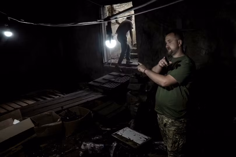Một khu hầm ở miền Đông Ukraine hiện là nơi sản xuất máy bay không người lái cho quân đội nước này. Ảnh: WSJ.