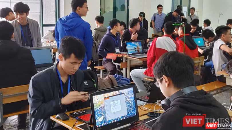 29 đội tại khu vực Hà Nội tập trung thi vòng Sơ khảo tại trường Đại học Công nghệ Bưu chính Viễn thông.