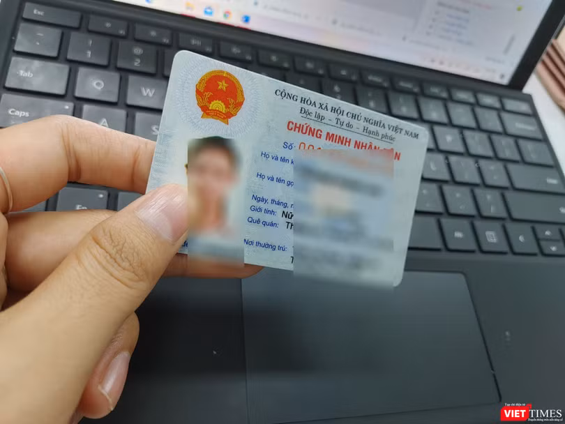 Bộ Công an đang triển khai cấp, đổi CMND sang thẻ CCCD gắn chip. Ảnh minh họa.