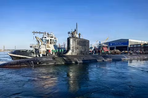 Tàu ngầm tấn công lớp Virginia USS North Dakota đã được bàn giao trở lại cho hạm đội, hoàn thành đợt bảo trì Block III đầu tiên trong lịch sử đối với tàu ngầm lớp Virginia tại xưởng đóng tàu hải quân Portsmouth. Ảnh: Hải quân Mỹ.