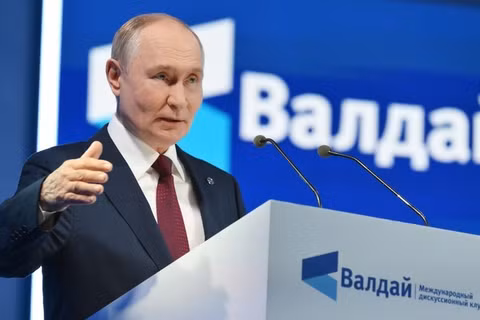 Tổng thống Nga Vladimir Putin phát biểu tại CLB Thảo luận Valdai hôm 1/10. Ảnh: Sputnik.