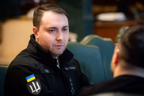 Hình ảnh do Cục trưởng Tình báo Quân sự Ukraine, Kyrylo Budanov, chụp ngày 2/1, cho thấy ông gặp Tổng thống Ukraine Volodymyr Zelensky tại Kiev, Ukraine. Ảnh: Reuters.
