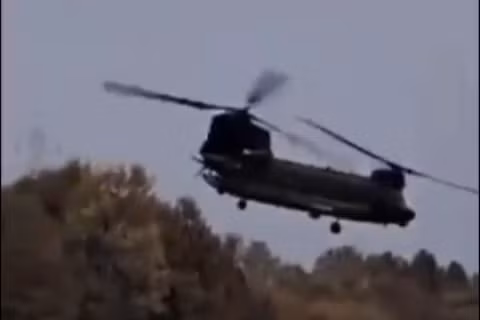 Khoảnh khắc trực thăng quân sự Italy rơi tại Bosnia và Herzegovina