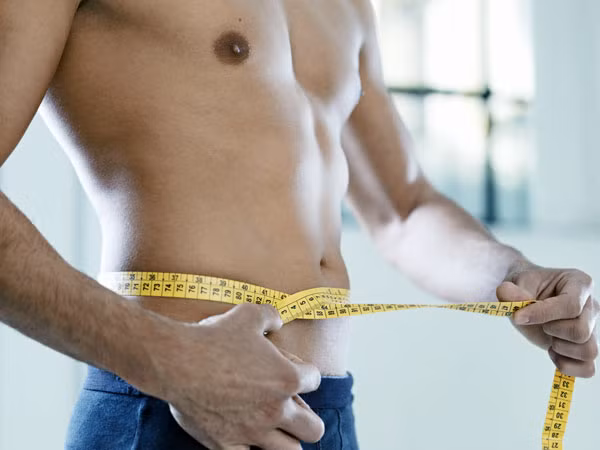 Dùng mật ong mỗi ngày sẽ tăng cường quá trình trao đổi chất trong cơ thể, giúp bạn giảm cân hiệu quả. Ảnh: Boldsky